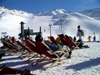 France / Frankreich - Val d'Isre - Tignes (Savoie): Caf life - sunbathing (photo by R.Wallace)