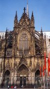 Germany / Deutschland - Cologne / Koeln / CGN (North Rhine-Westphalia):  the Cathedral's southeast entrance - Unesco world heritage site  (photo by Miguel Torres)