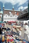 Lbeck (Schleswig-Holstein): street market - main square- photo by J.Kaman