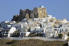 Greece, Dodecanese Islands,Astypalea: the Quirini-built fort atop the Hora - photo by P.Hellander