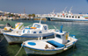 Greece - Paros: scenic view of AntiParos Town harbour - photo by D.Smith