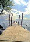 Guatemala - Panajachel - Lago de Atitln - Solol department: siesta on the pier - Lake Atitln (photo by A.Walkinshaw)