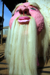 Bissau, Guinea Bissau / Guin Bissau: Bandim quarter, Carnival masks, mask, tabanca / Bairro Bandim, mascaras de carnaval, preparao, mscara, tabanca - photo by R.V.Lopes