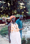 Guinea Bissau / Guin Bissau - Bula,  Cacheu Region: man and woman / homem e senhora (foto de / photo by Dolores CM)