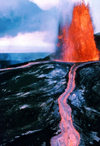 Hawaii island - Kilauea volcano: Puu Oo - jet of incandescent lava - eruption - Hawai'i Volcanoes National Park - Volc, Llosgfynydd, Vulkan, Vulkaan, Volcn, Vulkano, Volcan, Gunung Berapi, Eldst, Vulcano, Wulkan, Vulco, Ognjeni, Tulivuori, Yanarda - photo by R.Eime
