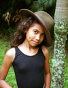 Hawaii - Maui island: girl with hat (photo by G.Friedman)