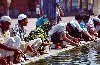 India - Delhi: Friday mosque - the faithful at the pond / Jama Masjid (photo by Francisca Rigaud)