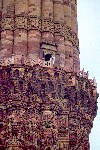 India - Delhi: Qutab Minar - UNESCO world heritage - balcony (photo by Francisca Rigaud)