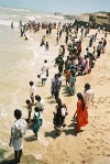 Kovalam: people on the beach (photo by J.Kaman)