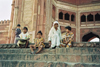 India - Fatehpur Sikri: in the mosque's steps - Unesco world heritage site (photo by J.Kaman)