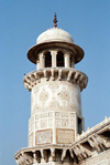 India - Agra: Mausoleum Itimad-ud-Daulah - Marble tower (photo by J.Kaman)