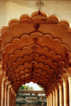 India - Agra: Red fort - inside - arches (photo by J.Kaman)