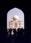 India - Agra (Uttar Pradesh) / AGR : Shadows and light at the Taj Mahal, built by emperor Shah Jahan for his favourite wife Empress Mumtaz Mahal (photo by Miguel Torres)