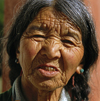 India - Dharamsala (Himachal Pradesh): old Tibetan woman living in exile - photo by W.Allgwer