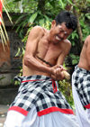 Indonesia - Pulau Bali / DPS: a kriss on the chest - photo by R.Eime