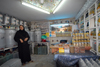 Iran - Shiraz: shopkeeper - pickles shop - photo by M.Torres