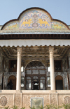 Iran - Shiraz: verandah - Qavam House - Narenjestan e Qavam - the building faces the Qiblah - photo by M.Torres