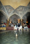 Iran - Shiraz: fountain at the Vakil baths, now a restaurant - photo by M.Torres