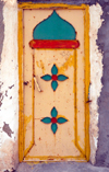 Iran - Hormuz island: doubtful taste in door decoration - photo by M.Torres