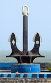 Iran -  Bandar Abbas: anchor on the waterfront - photo by M.Torres