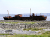 Ireland - Inisheer - Aran islands (Galway / Gaillimh county): shipwreck (photo by R.Wallace)