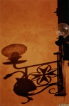 Italy / Italia - Florence / Firenze (Toscany / Toscana) / FLR : street lamp shadow (photo by  J.Rabindra)