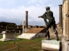 Italy / Italia - Pompeii (Campania - Napoli province): statue (photo by H.Waxman)