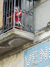 Italy / Italia - Venosa (Basilicata - provincia di Potenza): child on a balcony / bambino su un balcone (photo by Emanuele Luca)