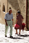 Italy / Italia - Bevagna (Umbria): going up, going down - senior citizens (photo by Emanuele Luca)