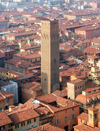 Bologna (Emilia-Romagna) / BLQ: Asinelli tower (photo by M.Torres)