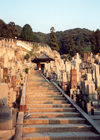 Japan - Kyoto (Honshu island): resting on the hill - cemetery - photo by M.Torres