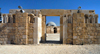 Amman - Jordan: gate of Umayyad mosque, looking at the Omayyad / Umayyad palace - the citadel - Jabal al-Qal'a - photo by M.Torres