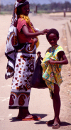 East Africa - Kenya - Malindi / Melinde, Coast province: mother and daughter - people of Africa - photo by F.Rigaud