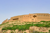 Erbil / Hewler, Kurdistan, Iraq: Erbil Citadel - buildings on the edge of the cliff that confines the Citadel's plateau - Qelay Hewlr - UNESCO world heritage site - photo by M.Torres
