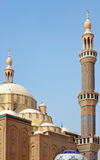 Erbil / Hewler / Arbil / Irbil, Kurdistan, Iraq: domes and minarets of Jalil Khayat mosque, the city's largest mosque - photo by M.Torres