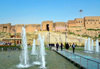 Erbil / Hewler, Kurdistan, Iraq: the fountains of Shar Park, Erbil's main square, built under the Erbil Citadel - Qelay Hewlr - UNESCO world heritage site - photo by M.Torres