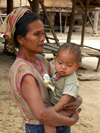 Laos - Muang Noi: grandmother with baby - photo by P.Artus