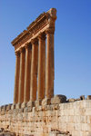 Lebanon, Baalbek: columns from Temple of Jupiter - photo by J.Pemberton