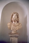 Libya - Sabratha: the Roman Museum - bust - Ioui Africanus (photo by M.Torres)