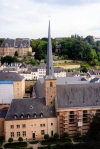 Luxembourg Ville: church of St. Jean du Grund (from Rue Sigefroi)  (photo by M.Torres)