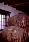 Funchal: vinho da Madeira - barris / Madeira wine barrels - photo by F.Rigaud