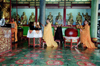 Malaysia - George Town - Penang / Pinang / Prince of Wales island / PEN: Buddhist monks pray (photo by J.Kaman)