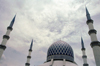 Malaysia - Shah Alam, Sultanate of Selangor: Sultan Salahudin Abdul Aziz Mosque - the minarets and the dome - Islamic architecture - photo by J.Kaman