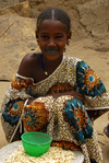 Djenn, Mopti Region, Mali: Fulani girl at the market - photo by J.Pemberton