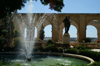 Malta: Valletta - Upper Barakka Gardens - fountain (photo by A.Ferrari)