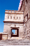 Melilla: entrance to the citadel - Puerta de la Marina - Melilla la Vieja - photo by M.Torres