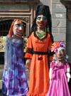 Mexico - San Miguel de Allende (Guanajuato): life-sized dolls / gigantones (photo by R.Ziff)
