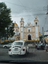 Mexico - Xico  (estado de Veracruz-Llave - Xalapa): church and white beetle (photo by A.Caudron)