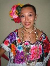 Mexico - Valladolid (Yucatn): Mujer Yucateca / Yucatanian lady with flowers in her hair (photo by Angel Hernndez)