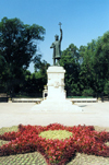 Chisinau / Kishinev, Moldova: bronze statue of Stefan cel Mare / / Stephen the Great of Moldavia, House of Bogdan - sculptor Alexandru Plamadeala - photo by M.Torres